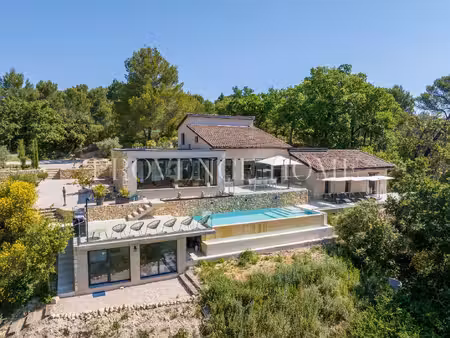 a vendre  propriete contemporaine de prestige avec vue panoramique  malemort-du-comtat...