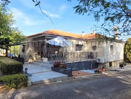 belle maison familiale sur un terrain de 2000 m²  proche de