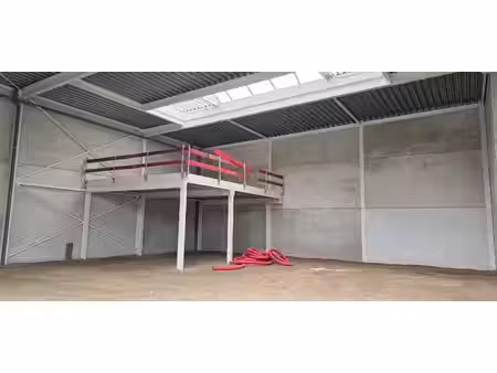 commercieel te koop in awans