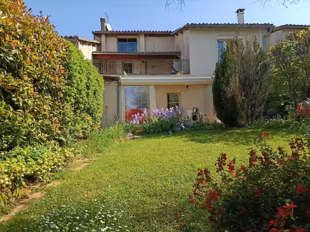 maison de rue mauvezin de type 6 avec jardin.