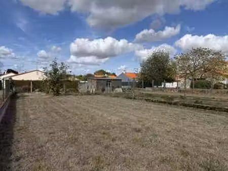 vente terrain à bégrolles-en-mauges (49122) : à vendre / 638m² bégrolles-en-mauges