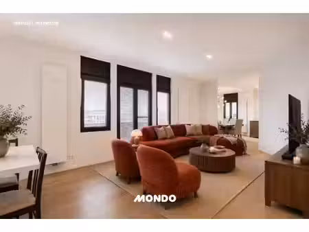 penthouse met skyline-uitzicht en garage in résidence la france