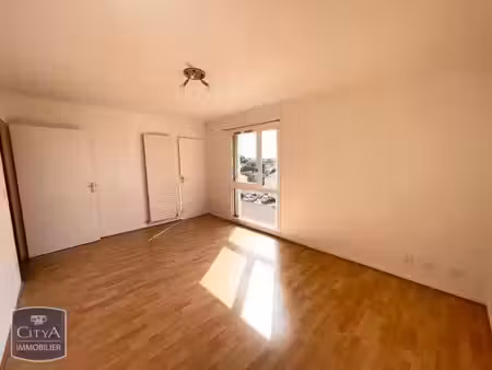 appartement à louer 1 pièce 30.79 m² - niort (79) - 435€