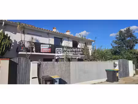 maison saint laurent de la salanque de 180 m2 divisée en deux appartements