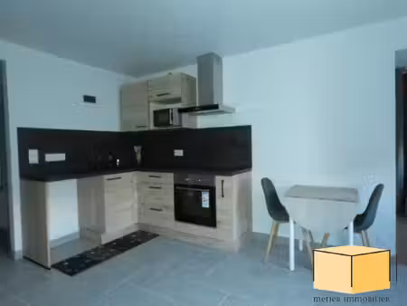 location appartement 2 pièces 33m² belley 01300