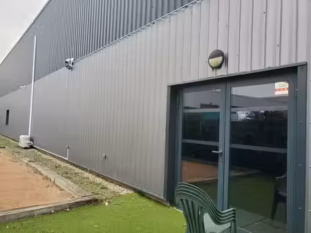 location commerce chazay-d’azergues 69380 355m²
