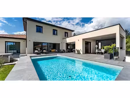 maison avec piscine et terrasse la tour-de-salvagny (69)