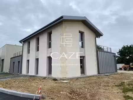 vente bureaux artigues pres bordeaux 33370 234m²