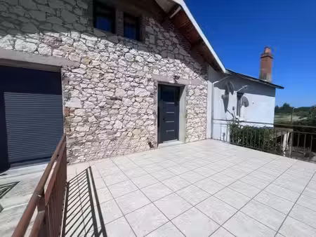 appartement duplex rénové  à la campagne