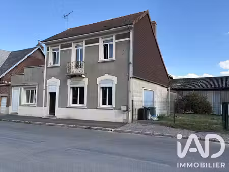 maison de village à villers-faucon (80240)