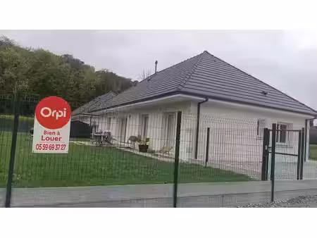 location maison 4 pièces 94 m² à arthez-d'asson (64800)  1 025 €