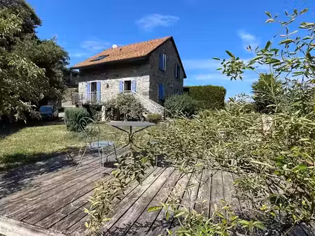 location villa 4 pièces 118.09 m² à cervens (74550)  2 200 €