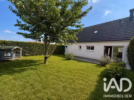 location meublée maison 4 pièces 92 m² à dreuil-lès-amiens (80470)  1 069 €