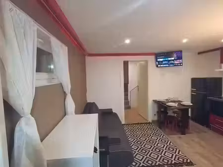 location meublée maison 3 pièces 53 m² à etrembières (74100)  1 360 €