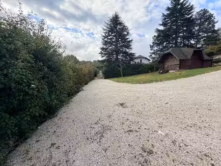 terrain chambery 881 m2