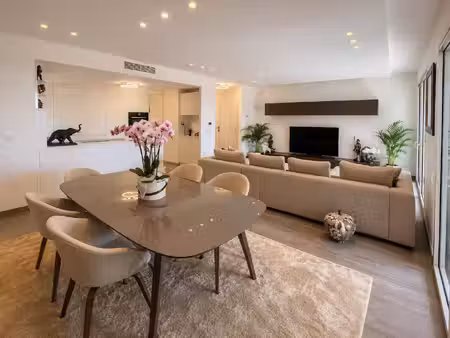 èze – appartement 4 pièces avec vue mer  terrasses  sauna privatif et double garage