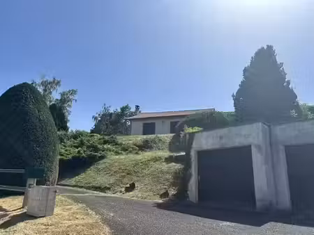 vente maison 4 pièces 107 m² à chanat-la-mouteyre (63530)  264 750 €