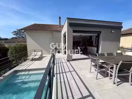 location maison 10 pièces 234 m² à valence (26000)