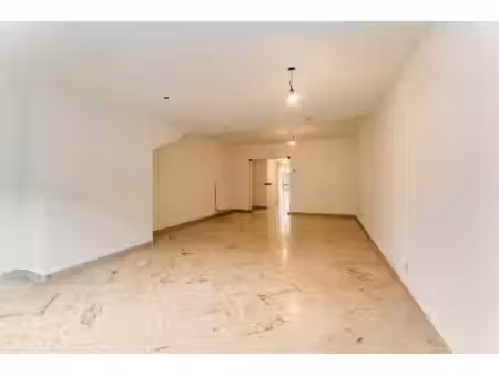 appartement te koop in roeselare met 3 slaapkamers