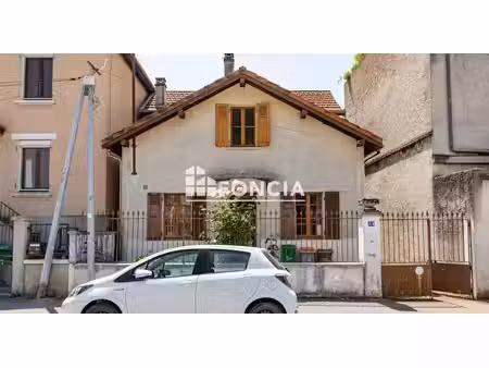 vente maison 4 pièces 83.32 m² à grenoble (38000)  330 000 €