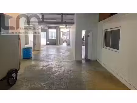 vente local d’activités courbevoie 92400 1000m²