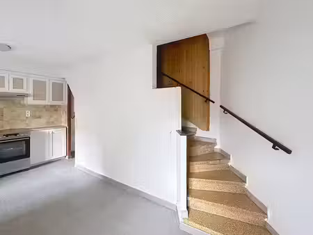 location appartement 2 pièces 29.25 m² à saint-chamas (13250)  408 €