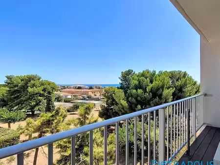 sete: quartier corniche  appartement t3 de 68.18m²  terrasse vu