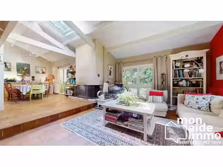 maison d'architecte aux beaux volumes et fort potentiel