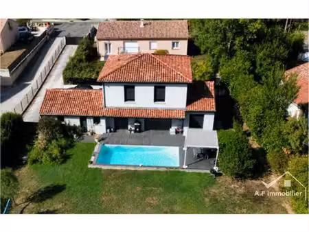 maison - 148m ²