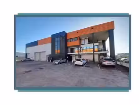 location local commercial