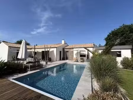 vente maison à froidfond (85300) : à vendre / 175m² froidfond