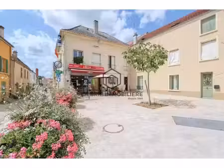 vente locaux professionnels 8 pièces 190.07 m² à santeny (94440)  199 000 €