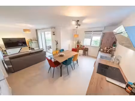 appartement t3 2 chambres balcon garage avrillé