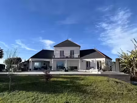 vente villa 7 pièces 155 m² à nay (64800)  620 000 €
