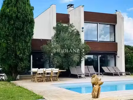 vente maison 6 pièces 203 m² à libourne (33500)  646 600 €