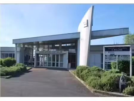 vente bureaux vatry 51320 1111m²