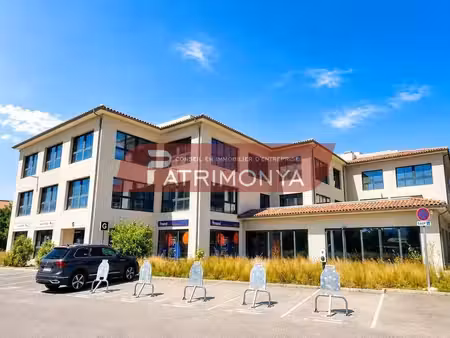 location bureaux aubagne 13400 106m²