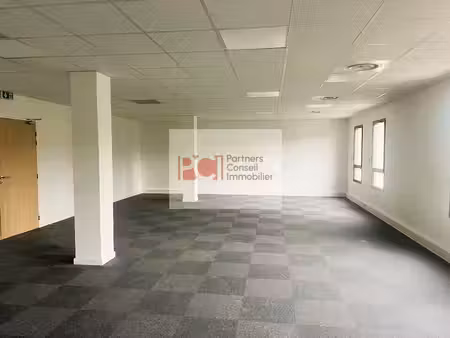 location bureaux nimes 30000 403m²