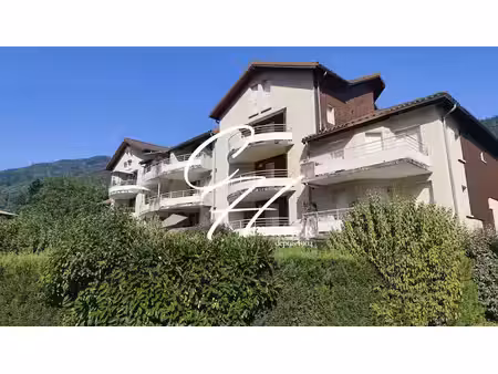 vente appartement 4 pièces 82m2 allevard 38580 - 224000 € - surface privée