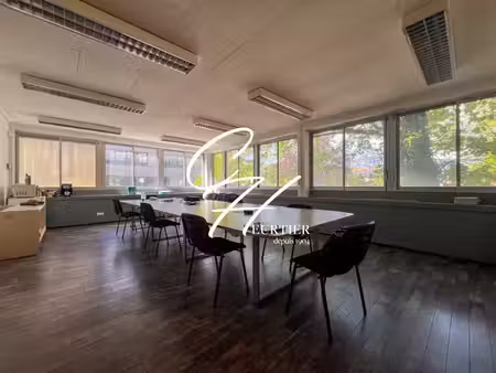 vente bureau 214m2 grenoble 38100 - 195000 € - surface privée