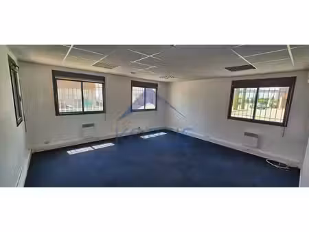 location bureaux 78m² à 86m²