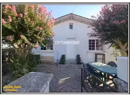 vente maison 4 pièces 92 m² à saint-aigulin (17360)  97 000 €