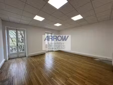 location bureaux nantes 44000 238m²