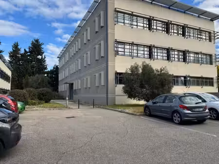 achat local professionnel 208m² avignon 84000