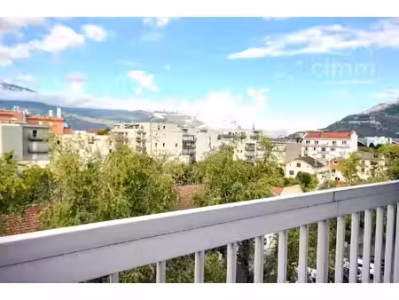 à vendre : appartement 4 pièces à grenoble  avec cave et garage