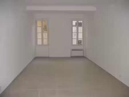location appartement 2 pièces 45 m² à sanary-sur-mer (83110)