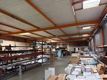 vente local d’activités 1650m²