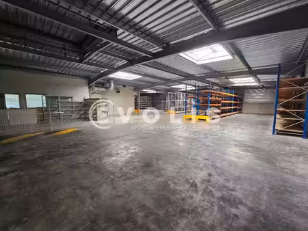 location local d’activités chilly mazarin 91380 955m²