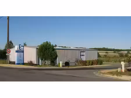 location local d’activités marigny brizay 86380 450m²