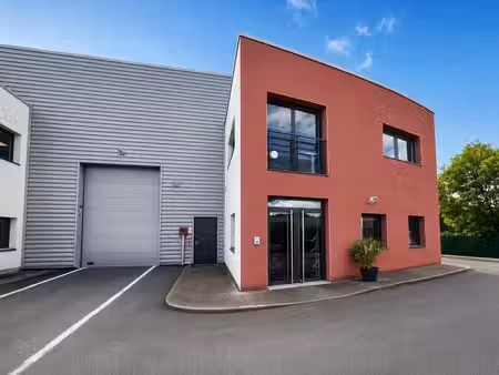 location local d’activités 740m²